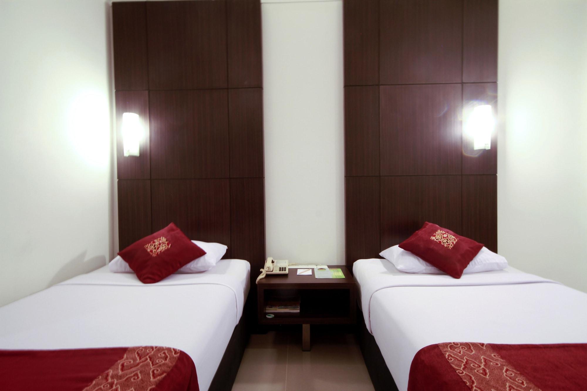 Bentani Hotel & Residence Cirebon Exteriör bild