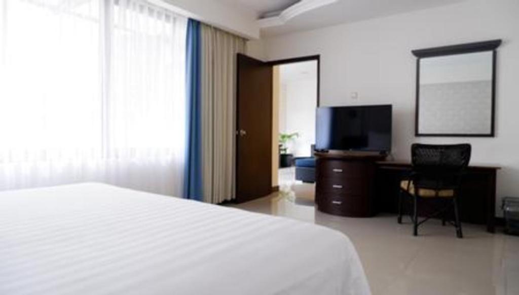 Bentani Hotel & Residence Cirebon Exteriör bild