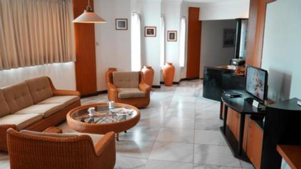 Bentani Hotel & Residence Cirebon Exteriör bild