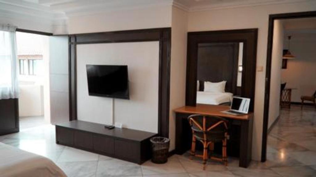 Bentani Hotel & Residence Cirebon Exteriör bild