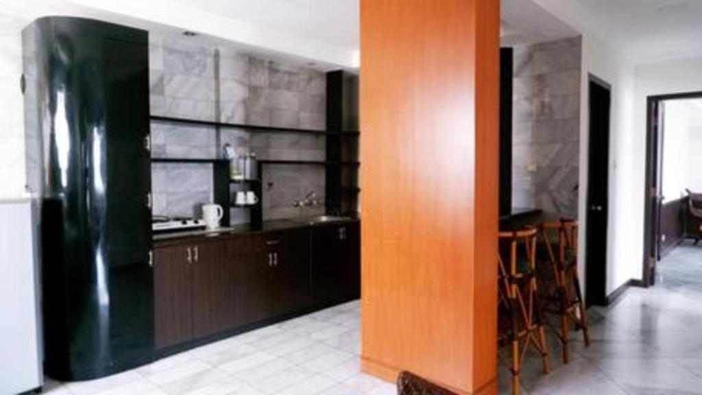 Bentani Hotel & Residence Cirebon Exteriör bild