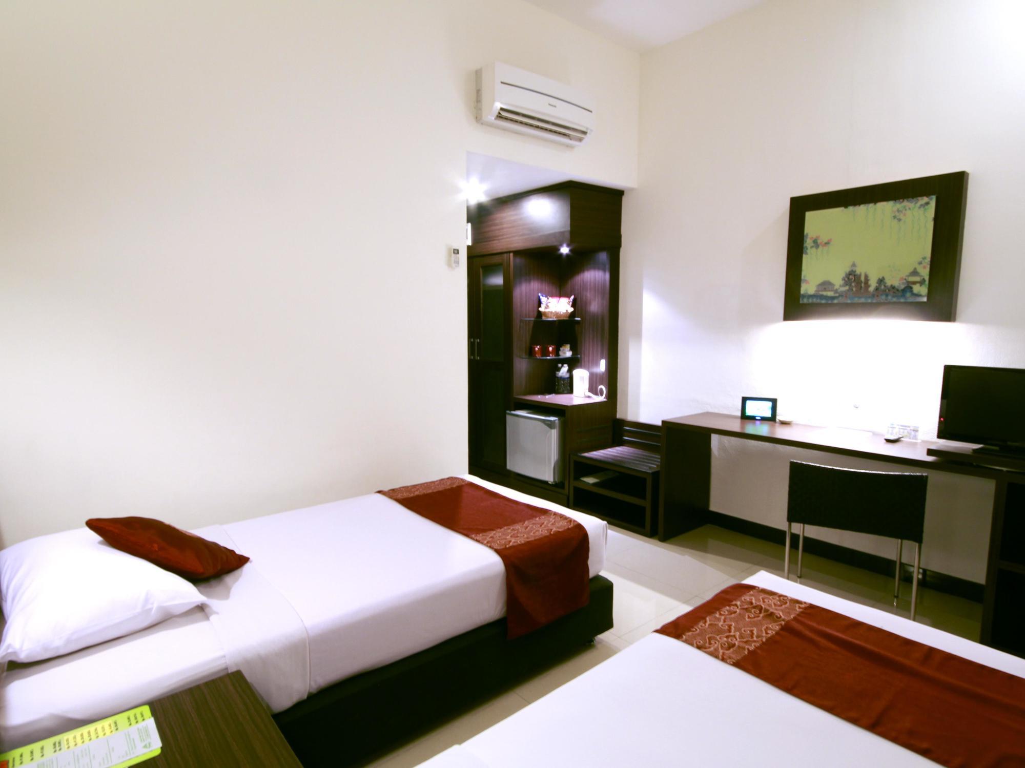 Bentani Hotel & Residence Cirebon Exteriör bild