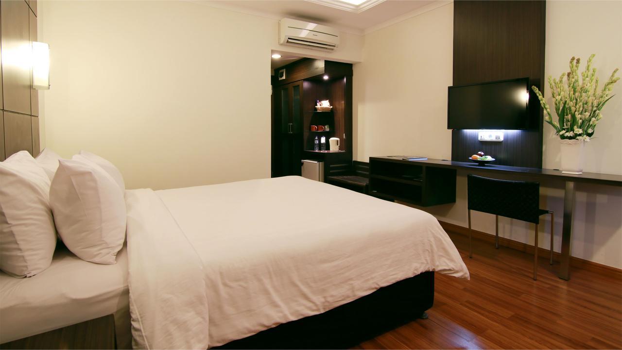 Bentani Hotel & Residence Cirebon Exteriör bild