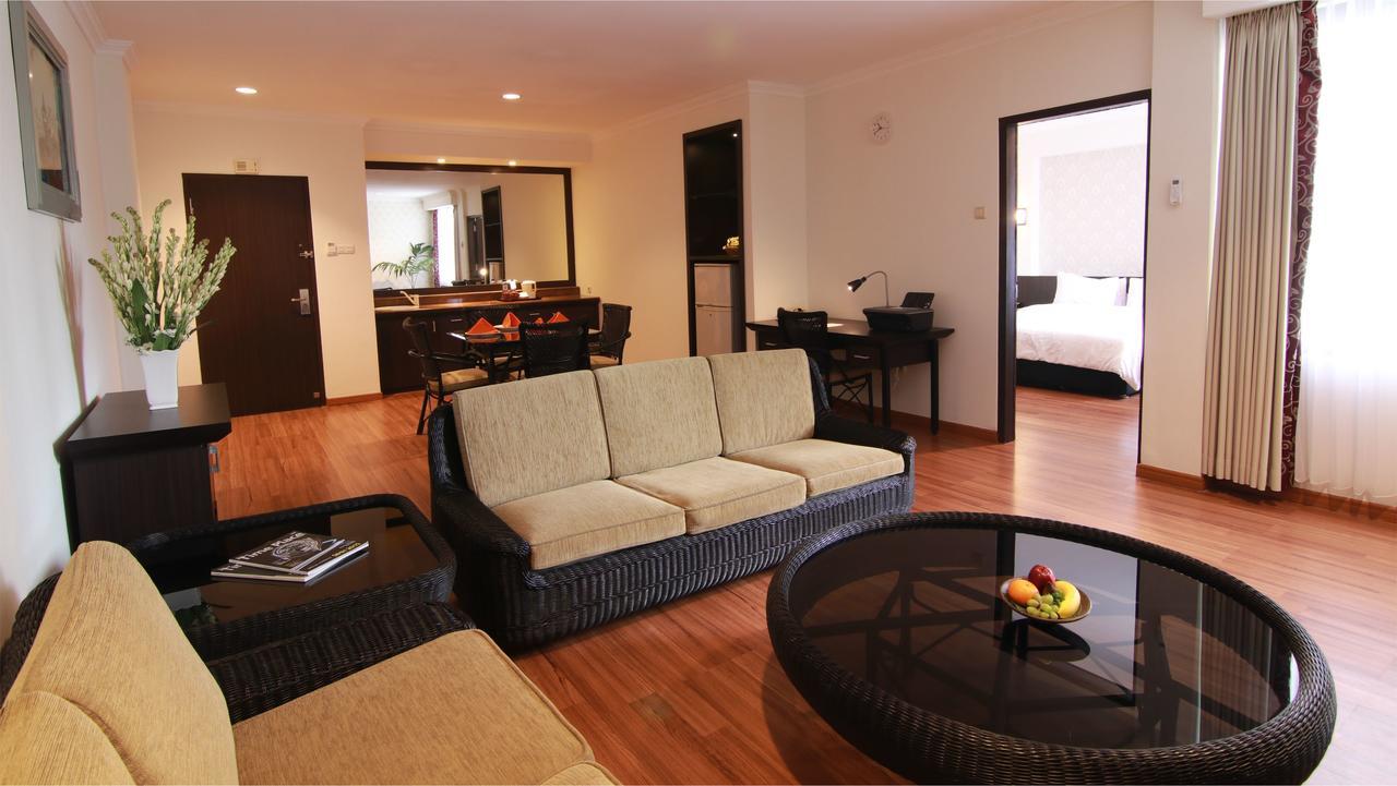 Bentani Hotel & Residence Cirebon Exteriör bild