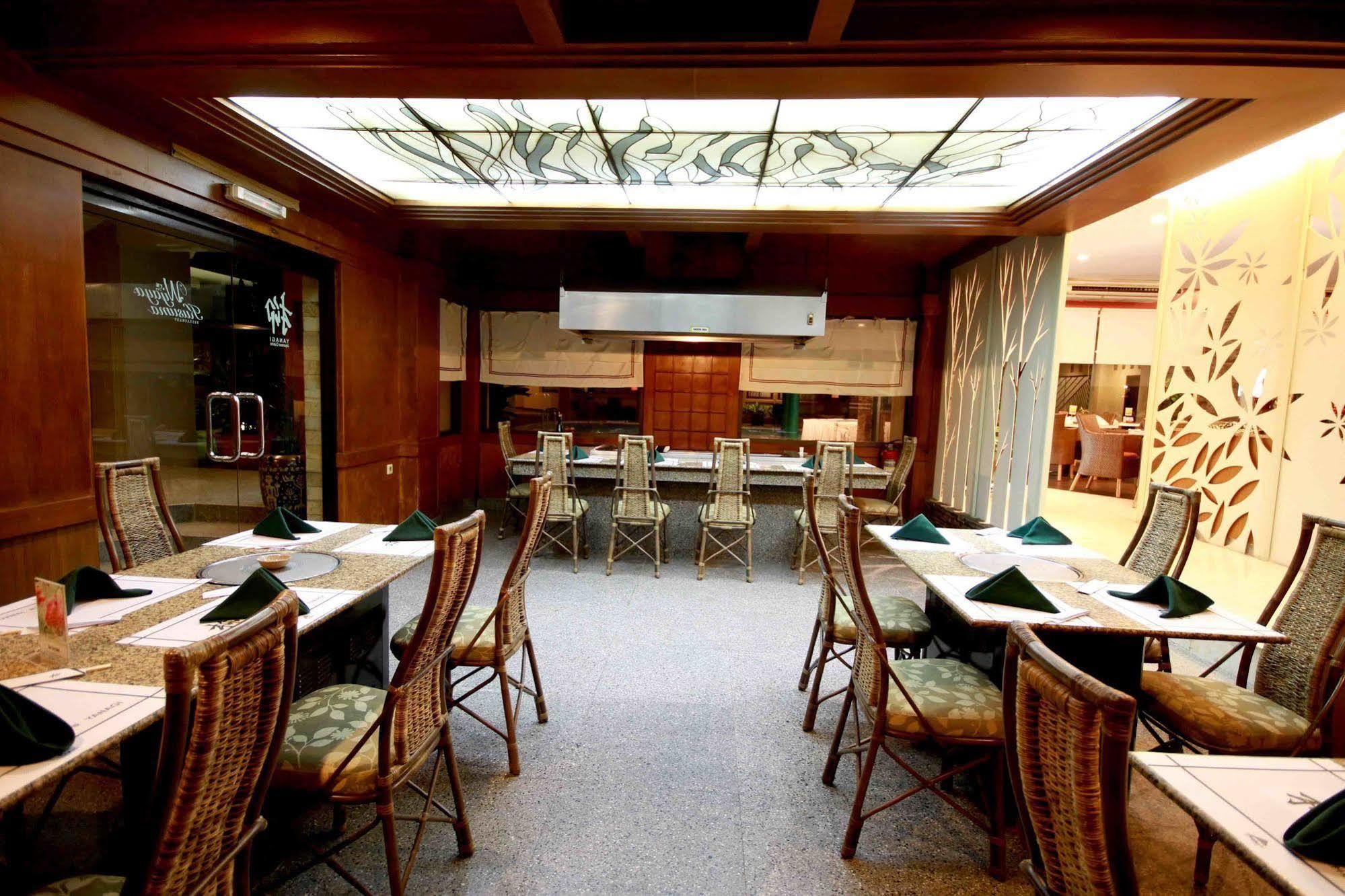 Bentani Hotel & Residence Cirebon Exteriör bild
