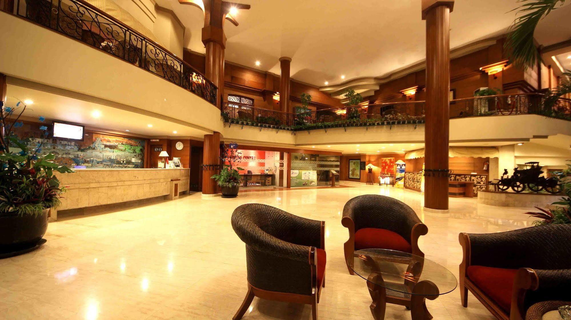 Bentani Hotel & Residence Cirebon Exteriör bild